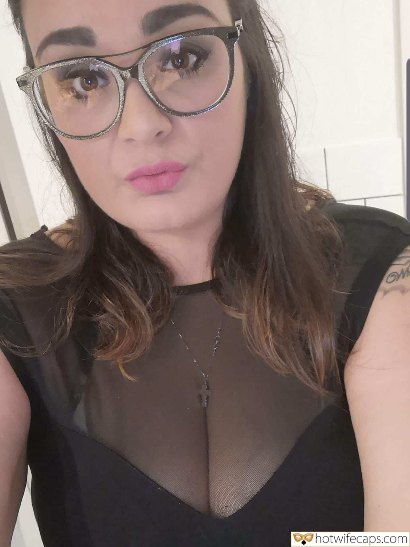 wifesharing texts make up  hotwife caption Mature sexy wife with glasses